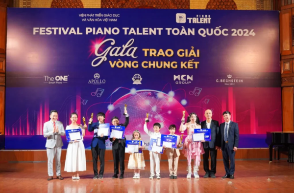 Vinh Danh Mùa 1 (2024)